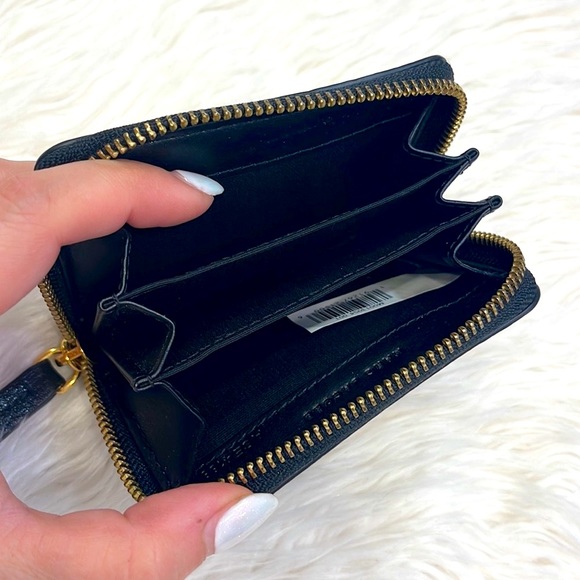 MARC JACOBS Small Leather Mini Wristlet Leather Zip Wallet - Picture 3 of 4